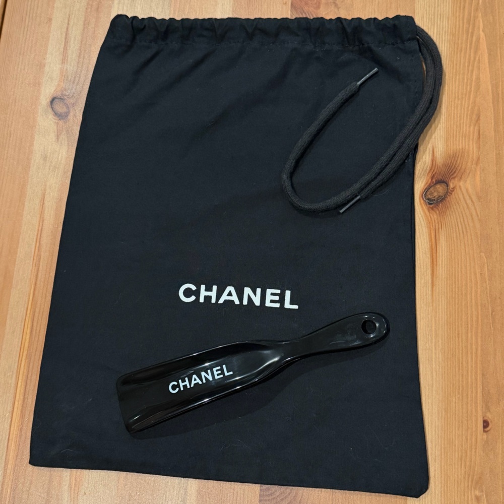 CHANEL AUTHENTIC Dust Bag and Shoe Horn
